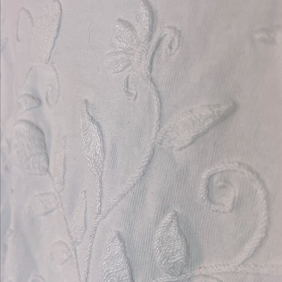 Vintage Swan Magic White Embroidered T-Shirt – Floral Raised Design Size L - Picture 7 of 9